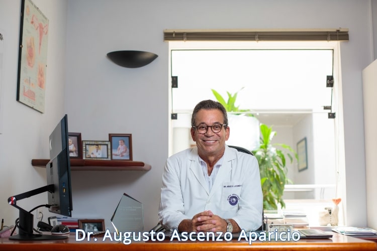 Dr. Augusto Ascenzo Aparicio, ginecologo especialista en fertilidad